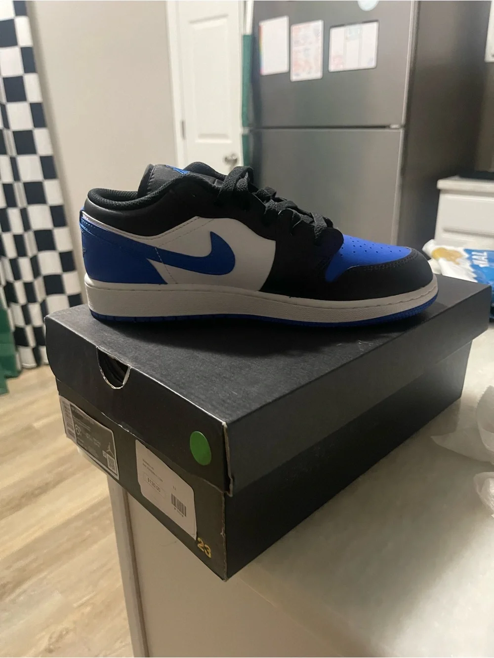 Jordan Low-Top Sneakers in Black/Blue/White